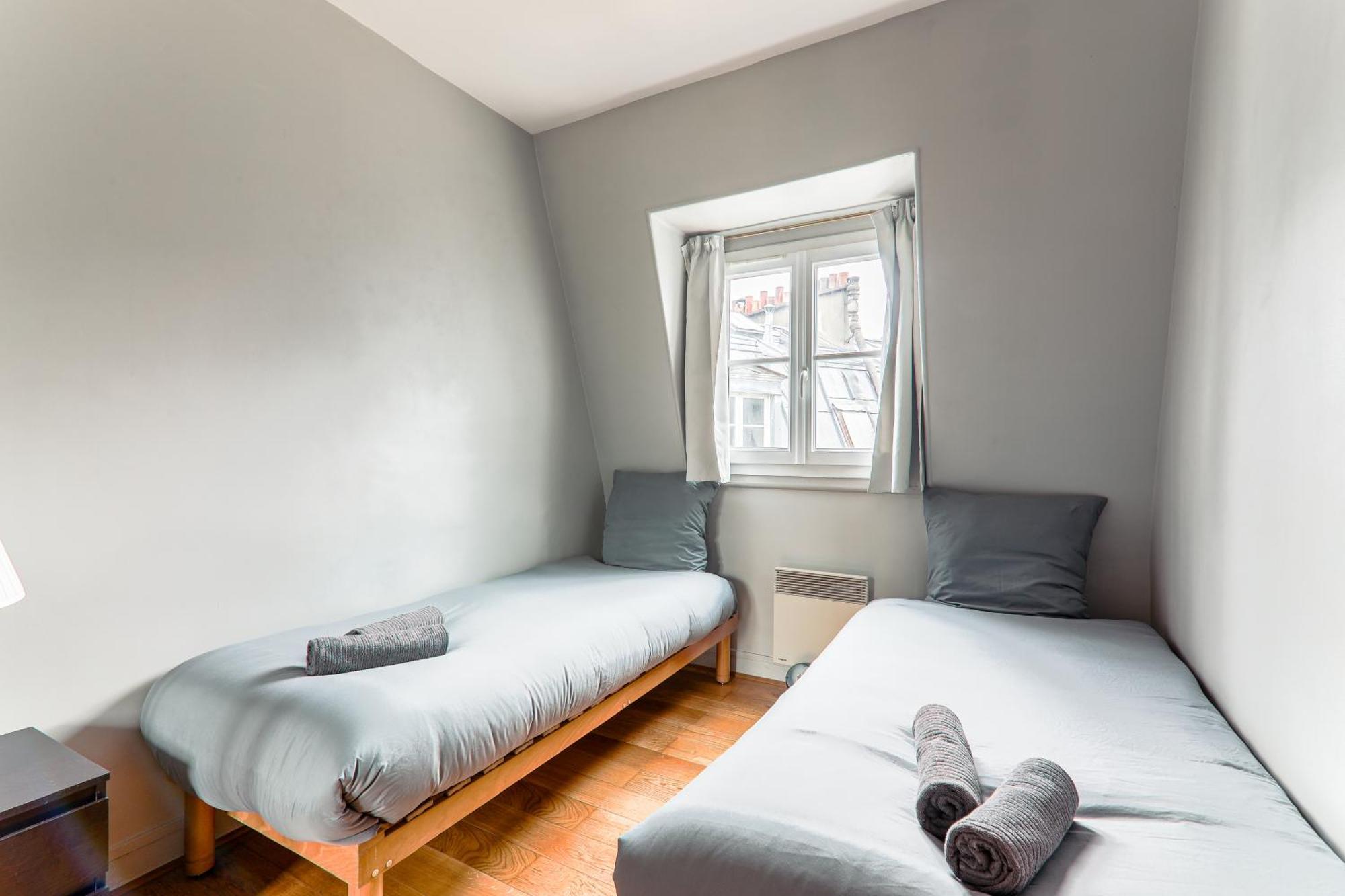 Luxurious 2 Bedroom Tour Eiffel Bourdonnais Free Netflix باريس المظهر الخارجي الصورة